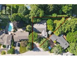 27 HAWTHORNE LANE, Aurora, Ontario