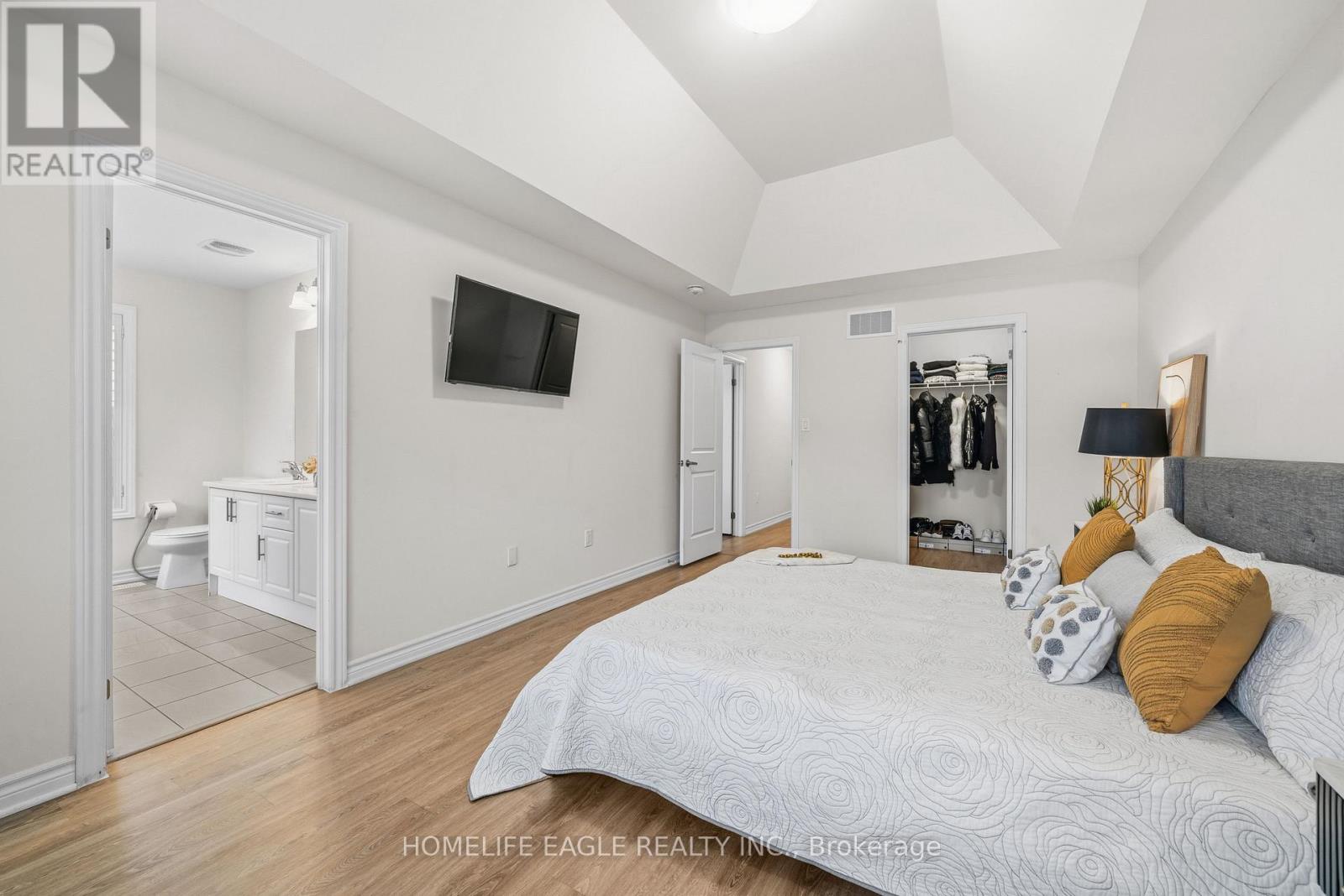 20 Viola Street, East Gwillimbury, Ontario  L9N 0T6 - Photo 10 - N12700698