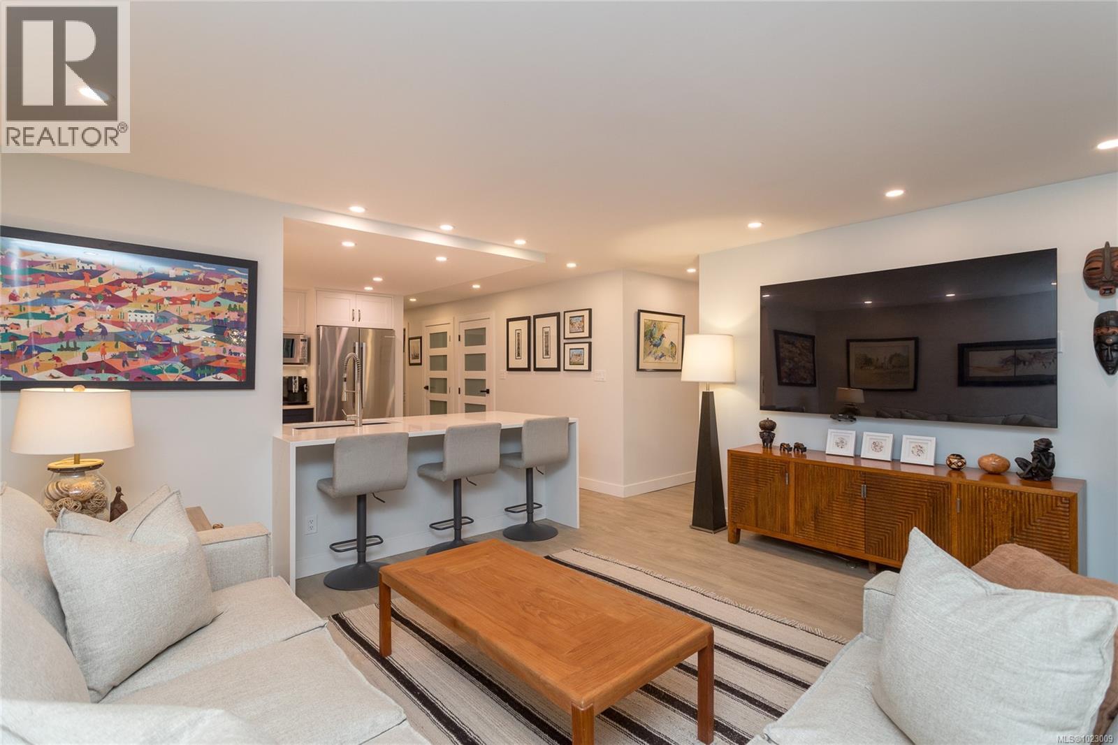 1a 9851 Second St, Sidney, British Columbia  V8L 3C7 - Photo 11 - 1023009