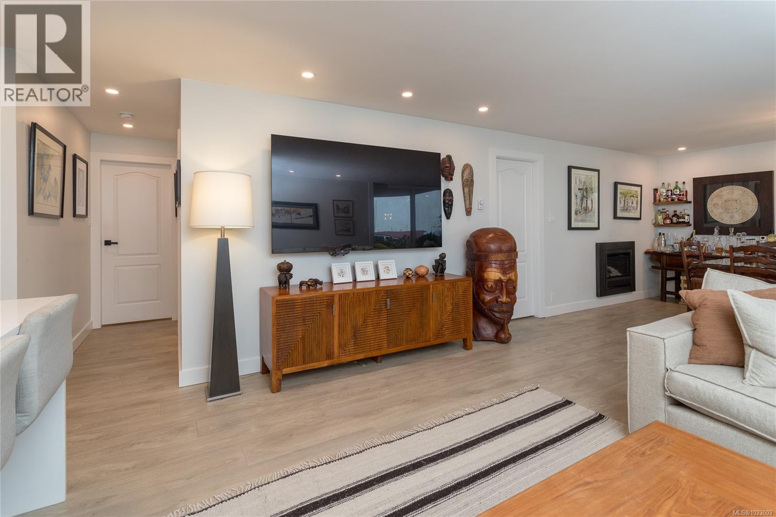 1a 9851 Second St, Sidney, British Columbia  V8L 3C7 - Photo 12 - 1023009