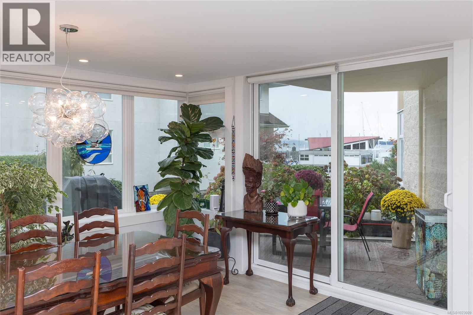 1a 9851 Second St, Sidney, British Columbia  V8L 3C7 - Photo 18 - 1023009