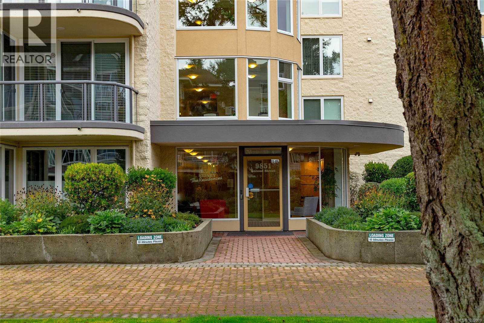 1a 9851 Second St, Sidney, British Columbia  V8L 3C7 - Photo 2 - 1023009