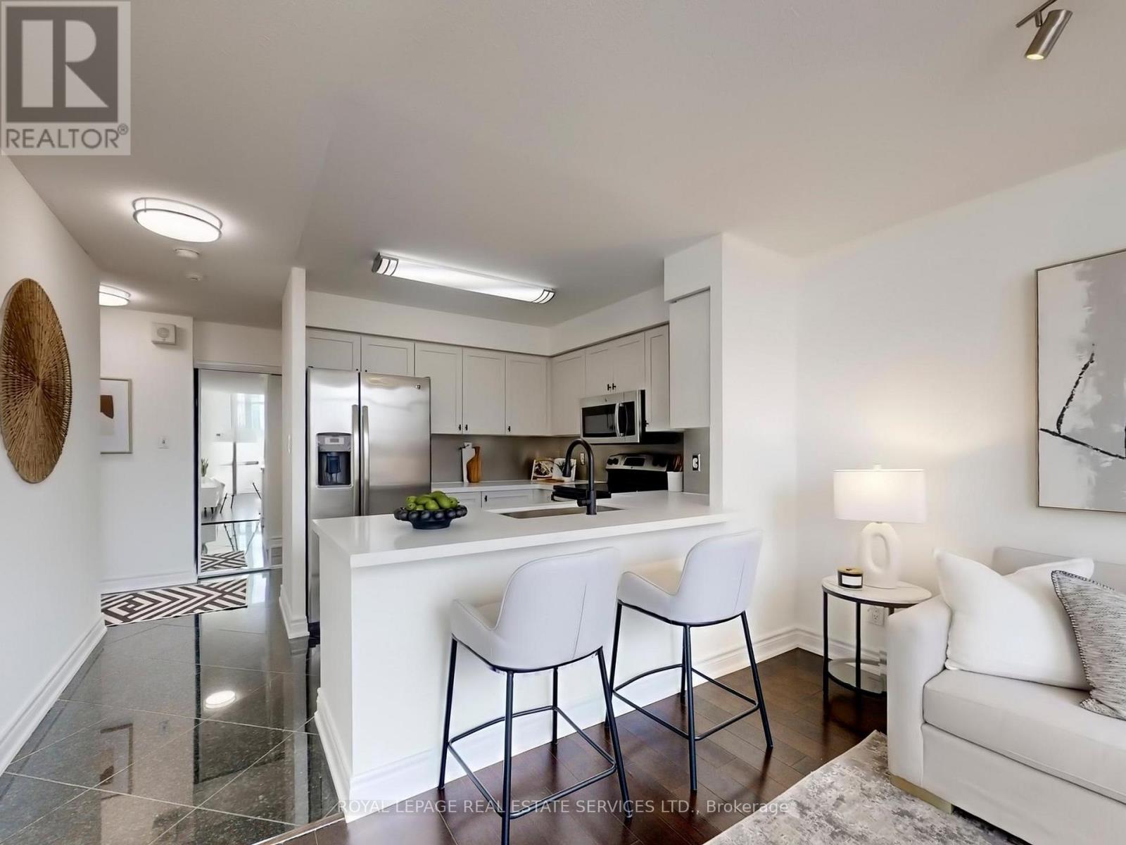 308 - 51 Baffin Court, Richmond Hill, Ontario  L4B 4P6 - Photo 11 - N12699328