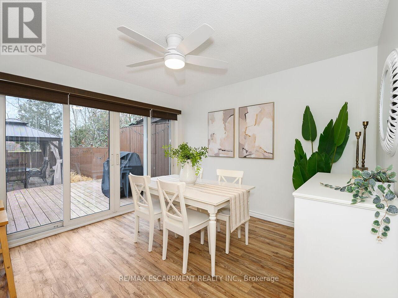 655 Lomond Crescent, Burlington, Ontario  L7L 2N8 - Photo 12 - W12700690