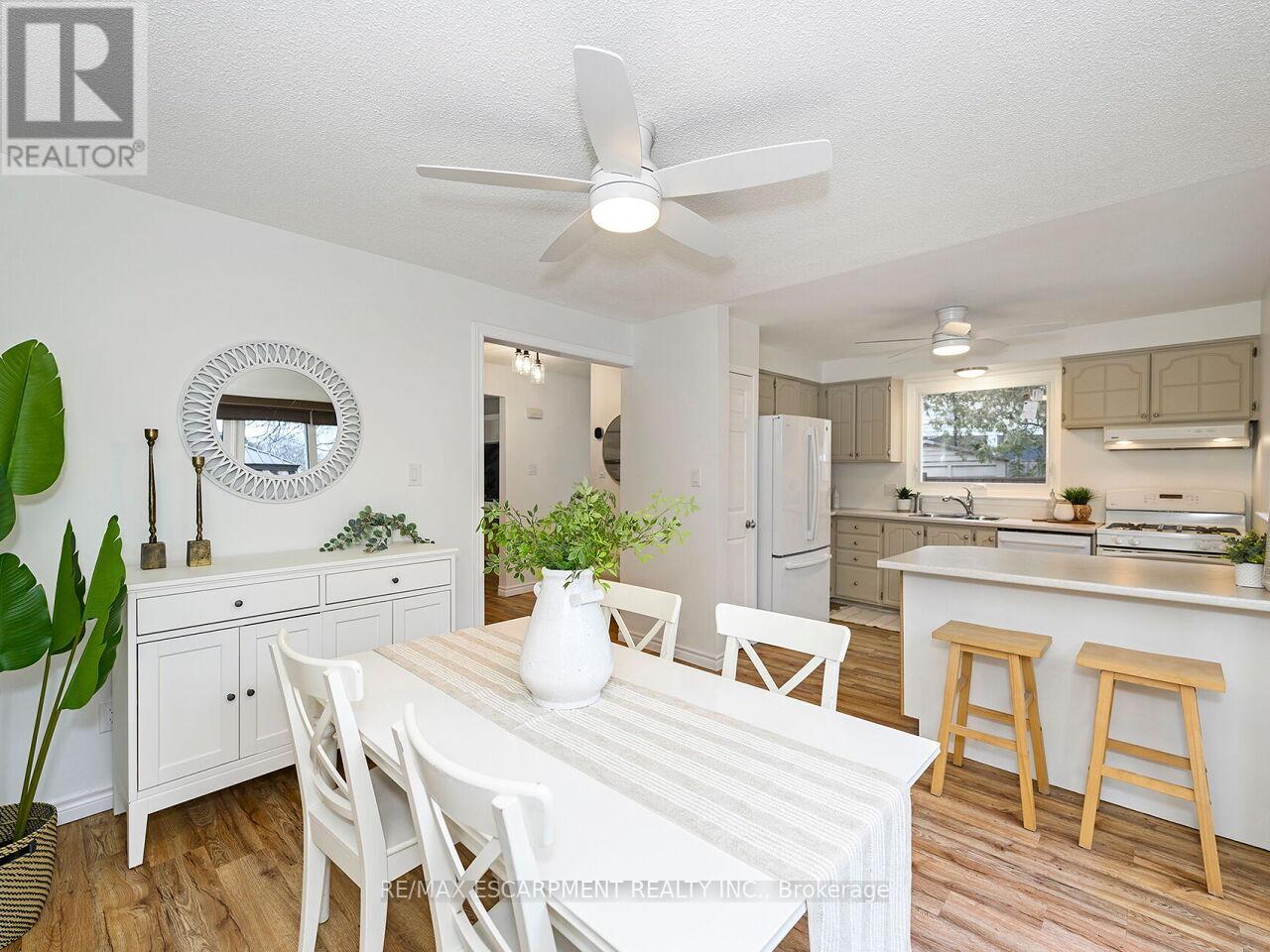 655 Lomond Crescent, Burlington, Ontario  L7L 2N8 - Photo 14 - W12700690