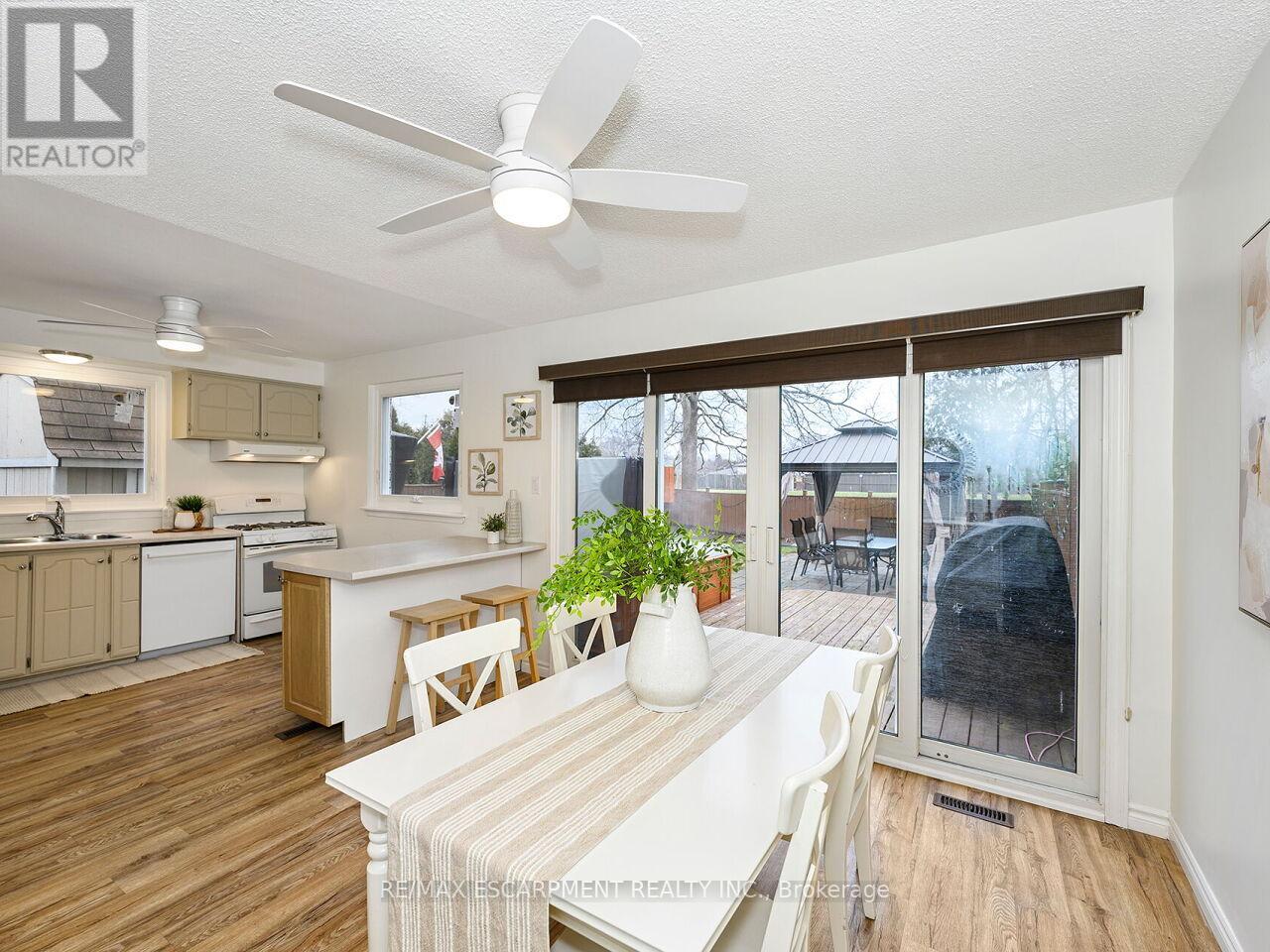 655 Lomond Crescent, Burlington, Ontario  L7L 2N8 - Photo 19 - W12700690