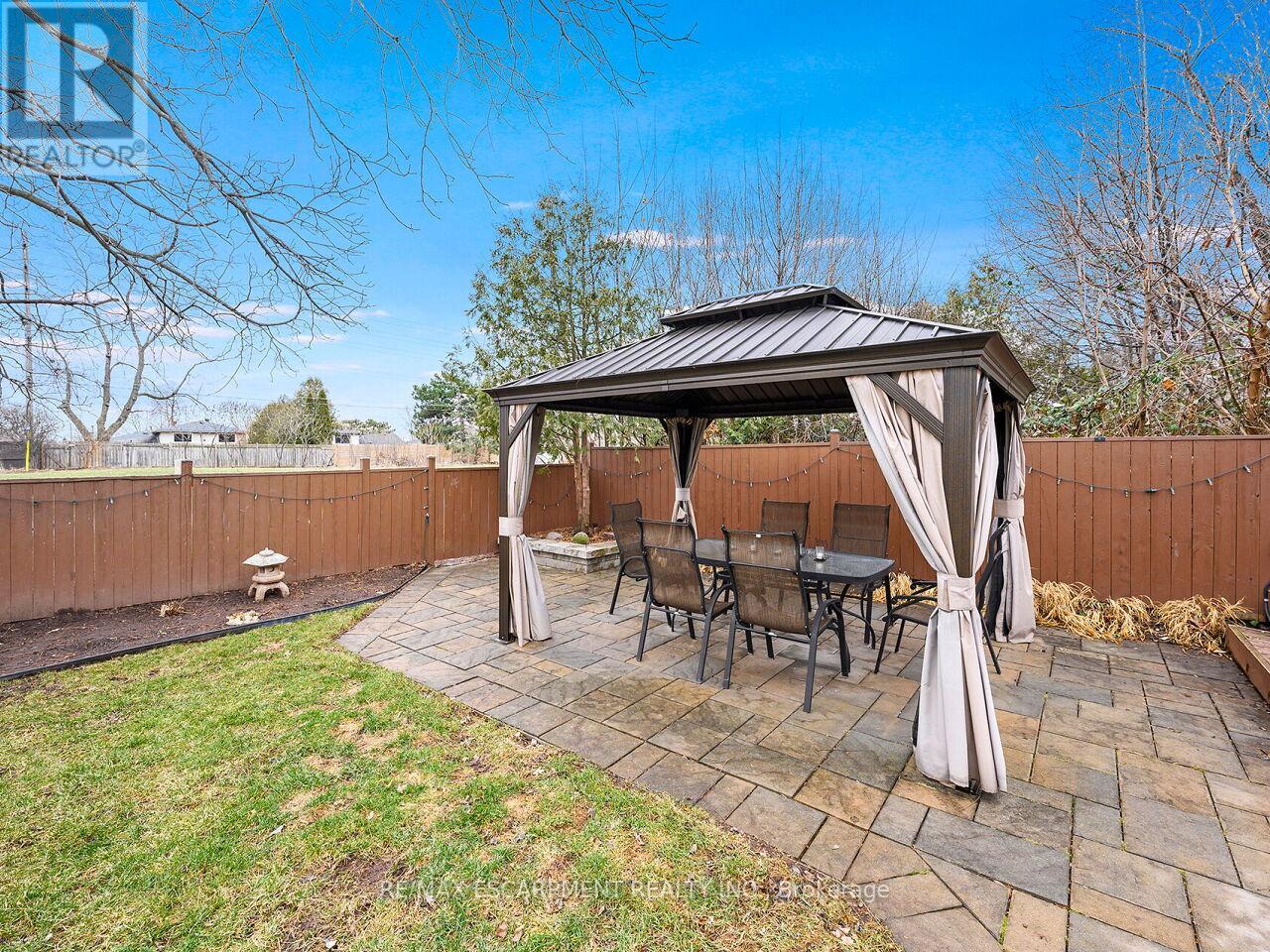 655 Lomond Crescent, Burlington, Ontario  L7L 2N8 - Photo 22 - W12700690