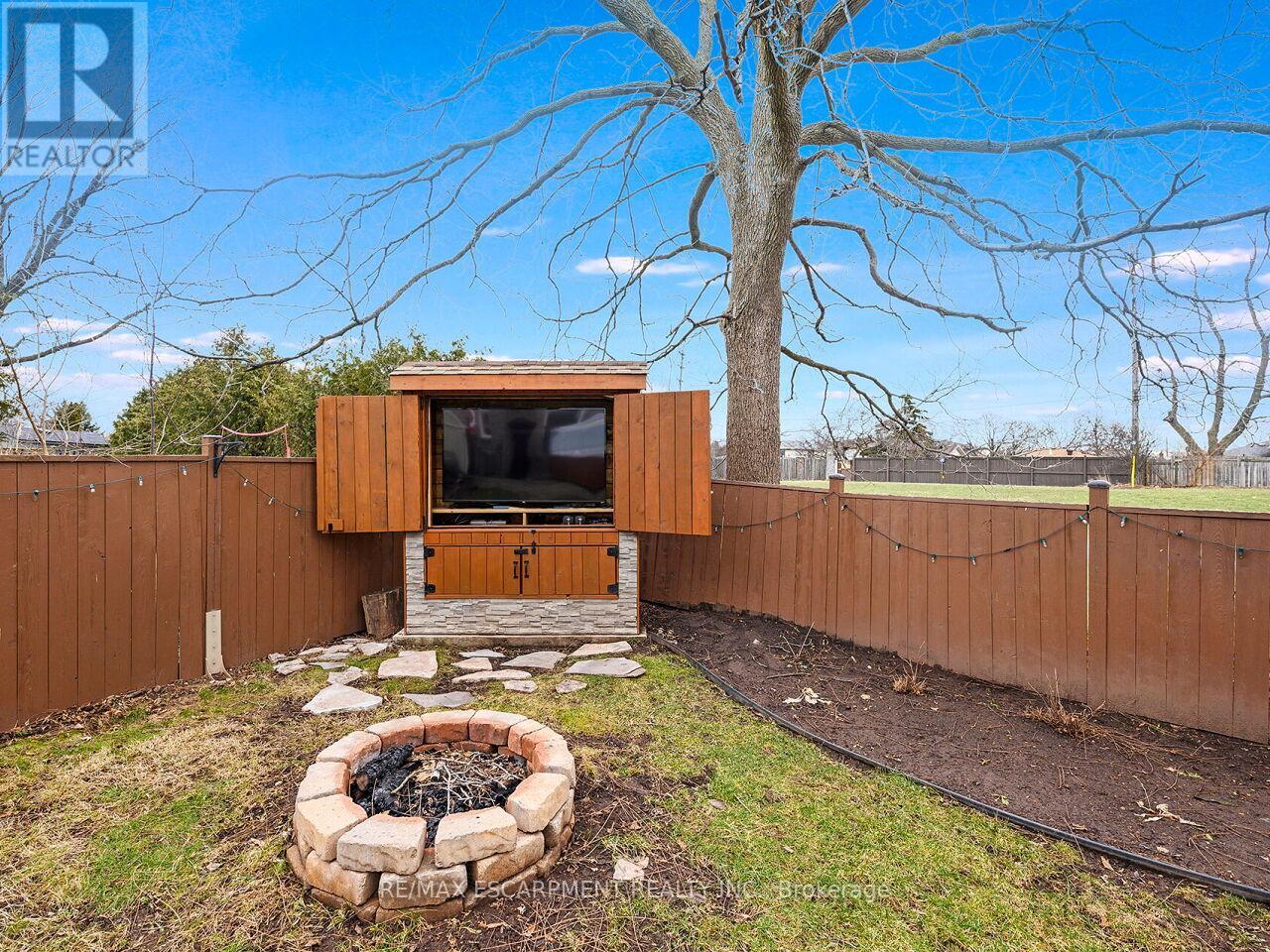 655 Lomond Crescent, Burlington, Ontario  L7L 2N8 - Photo 24 - W12700690