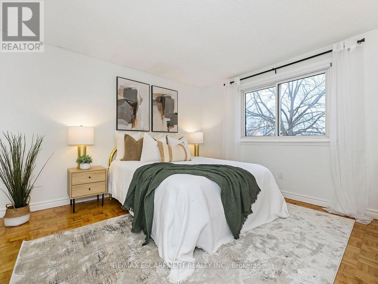 655 Lomond Crescent, Burlington, Ontario  L7L 2N8 - Photo 30 - W12700690