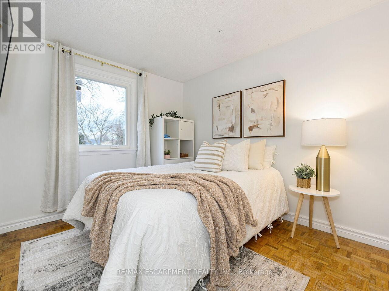 655 Lomond Crescent, Burlington, Ontario  L7L 2N8 - Photo 37 - W12700690