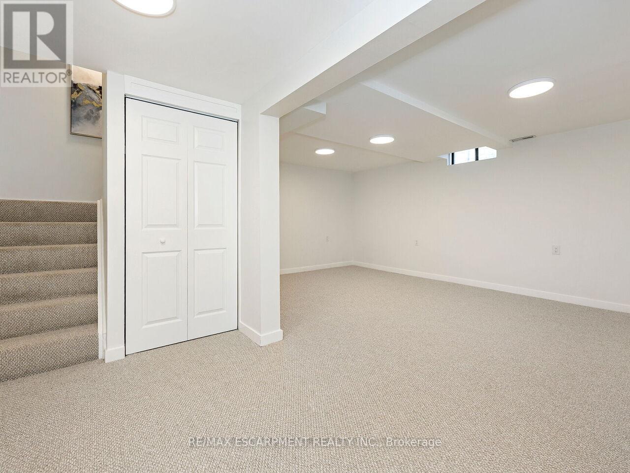 655 Lomond Crescent, Burlington, Ontario  L7L 2N8 - Photo 41 - W12700690