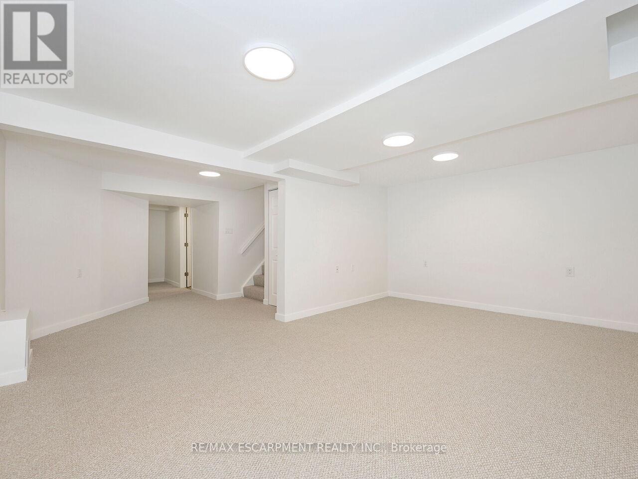 655 Lomond Crescent, Burlington, Ontario  L7L 2N8 - Photo 43 - W12700690