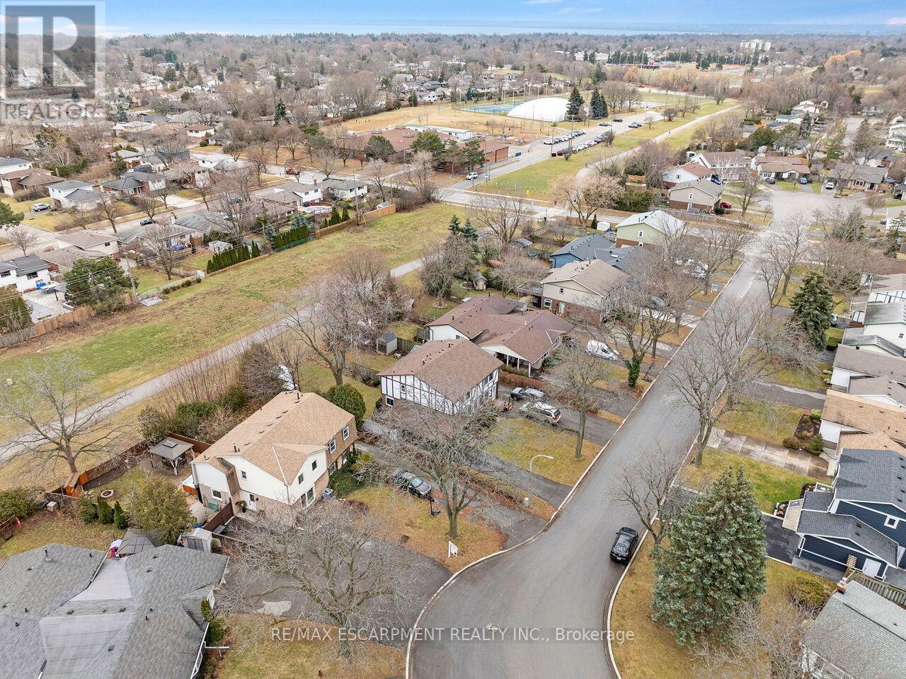 655 Lomond Crescent, Burlington, Ontario  L7L 2N8 - Photo 45 - W12700690