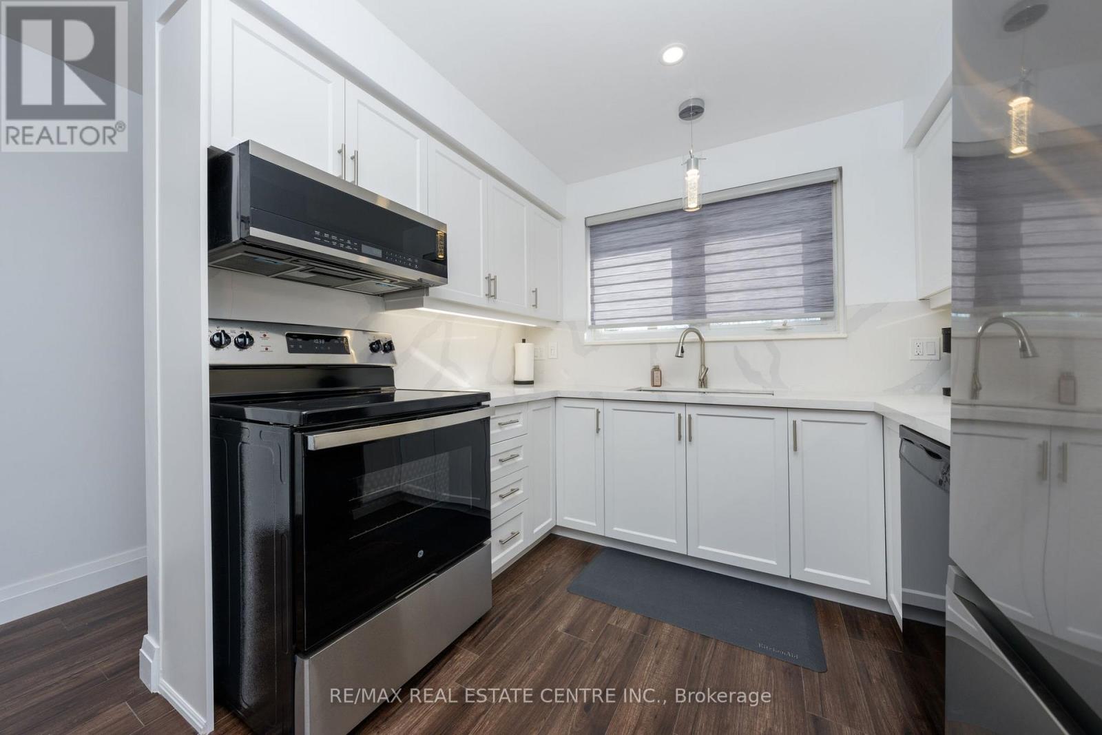 3 Dunn Place, Brampton, Ontario  L6T 1S2 - Photo 13 - W12700694