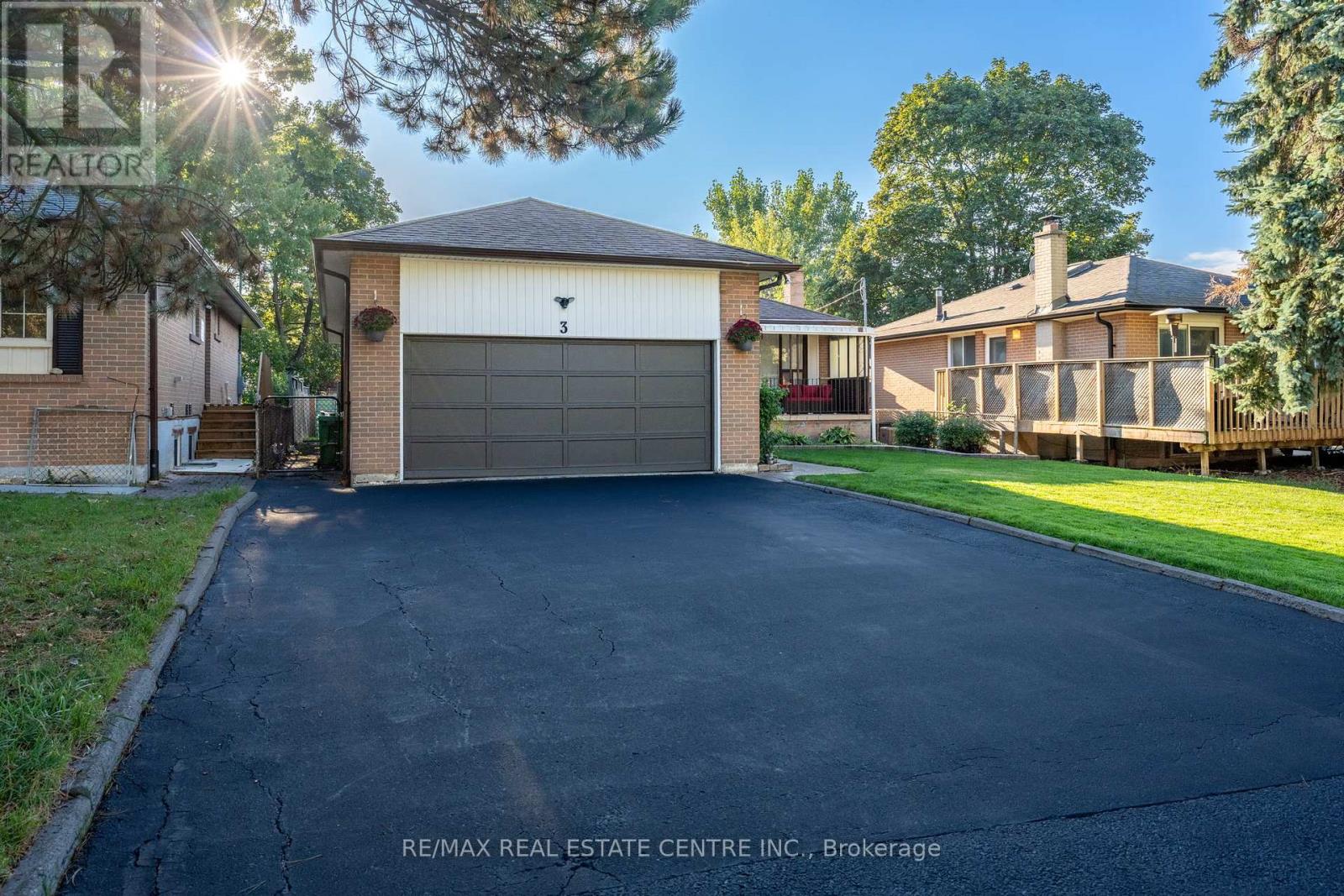 3 Dunn Place, Brampton, Ontario  L6T 1S2 - Photo 50 - W12700694