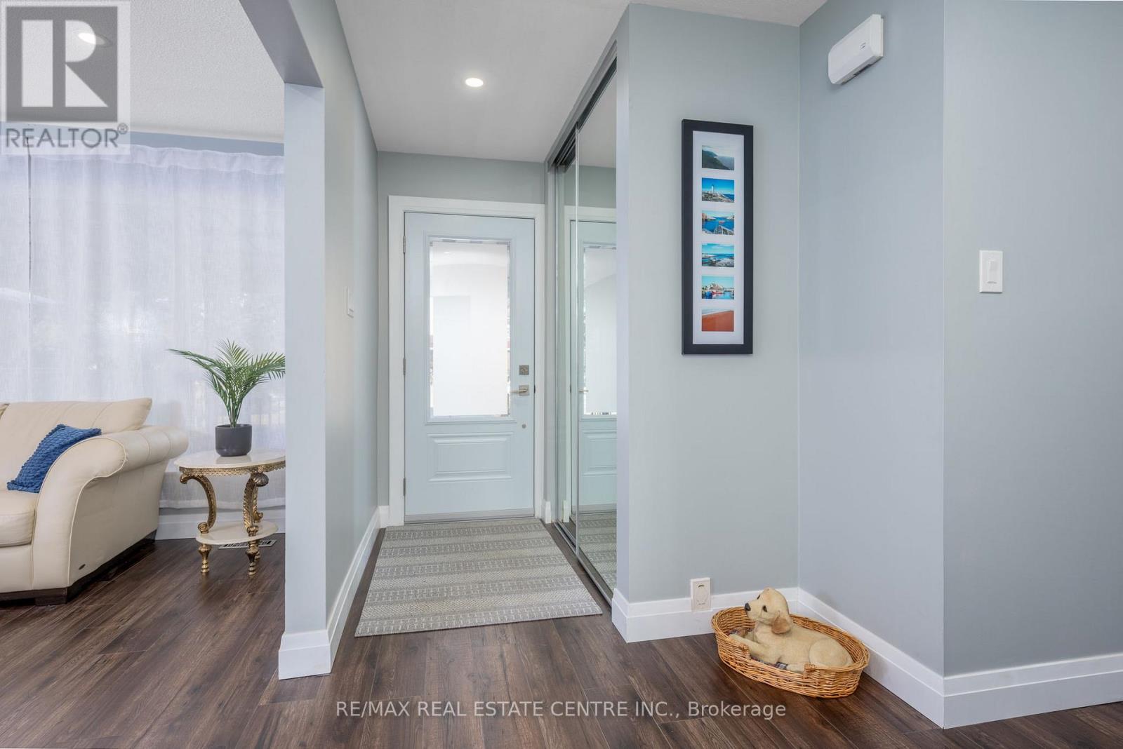 3 Dunn Place, Brampton, Ontario  L6T 1S2 - Photo 6 - W12700694