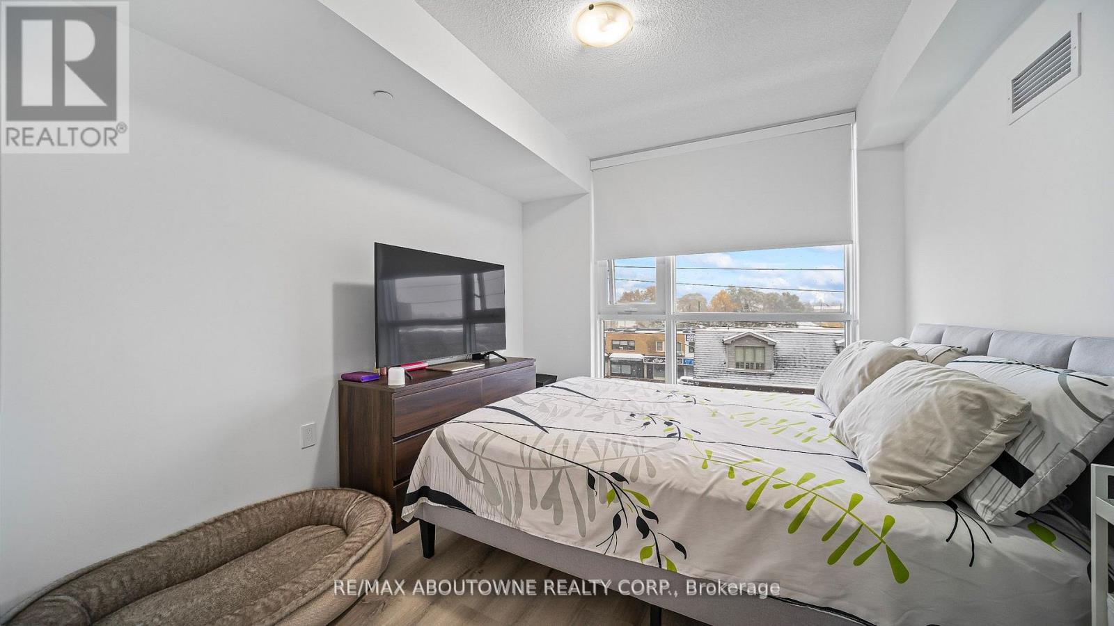 412 - 556 Marlee Avenue, Toronto, Ontario  M6B 0B1 - Photo 6 - W12700700