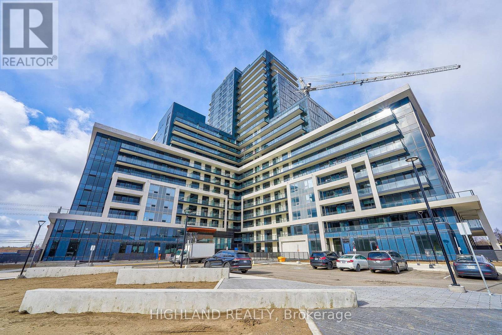 110 - 3220 William Coltson Avenue, Oakville, Ontario  L6H 7X9 - Photo 3 - W12700708