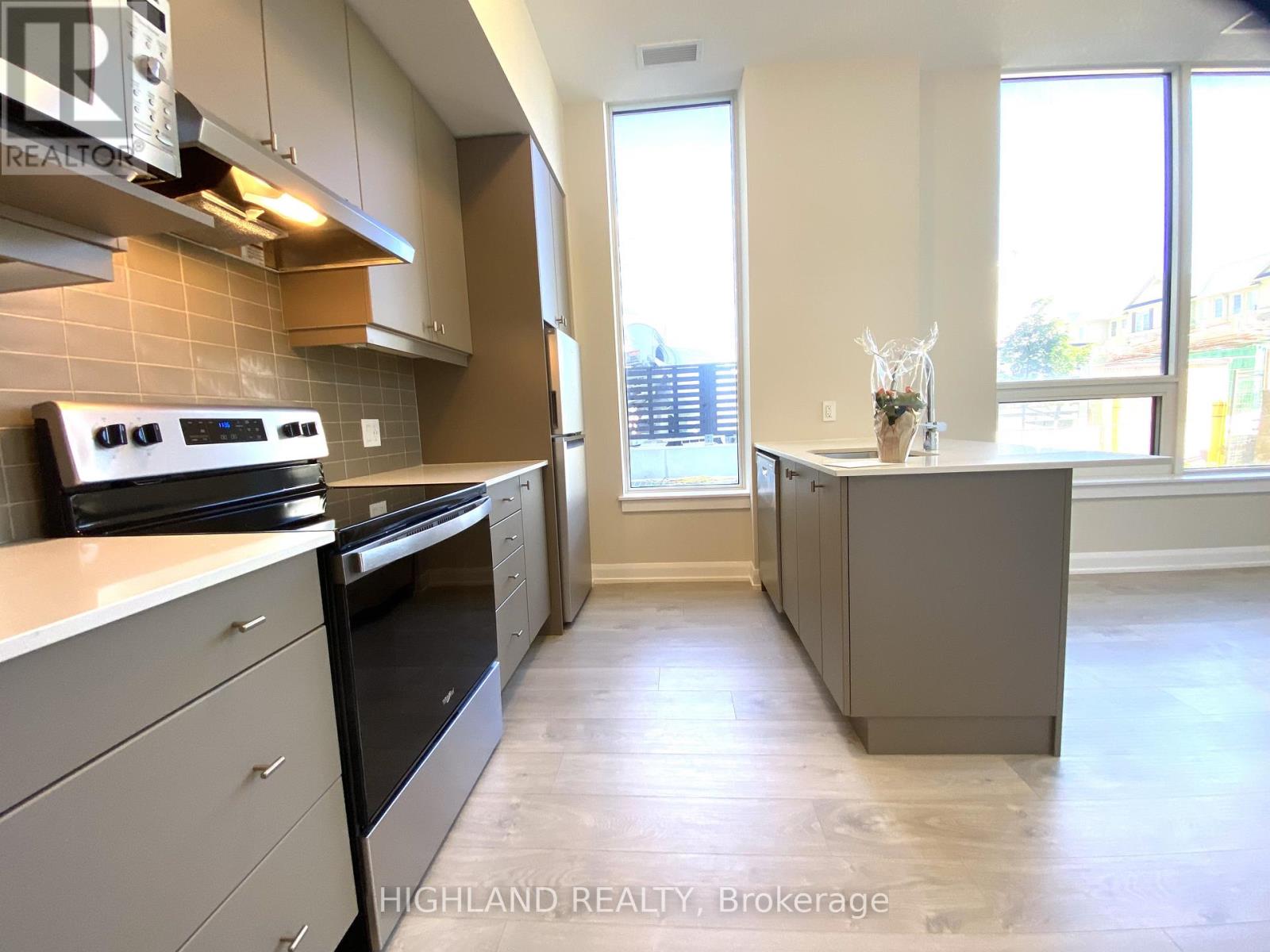 110 - 3220 William Coltson Avenue, Oakville, Ontario  L6H 7X9 - Photo 7 - W12700708