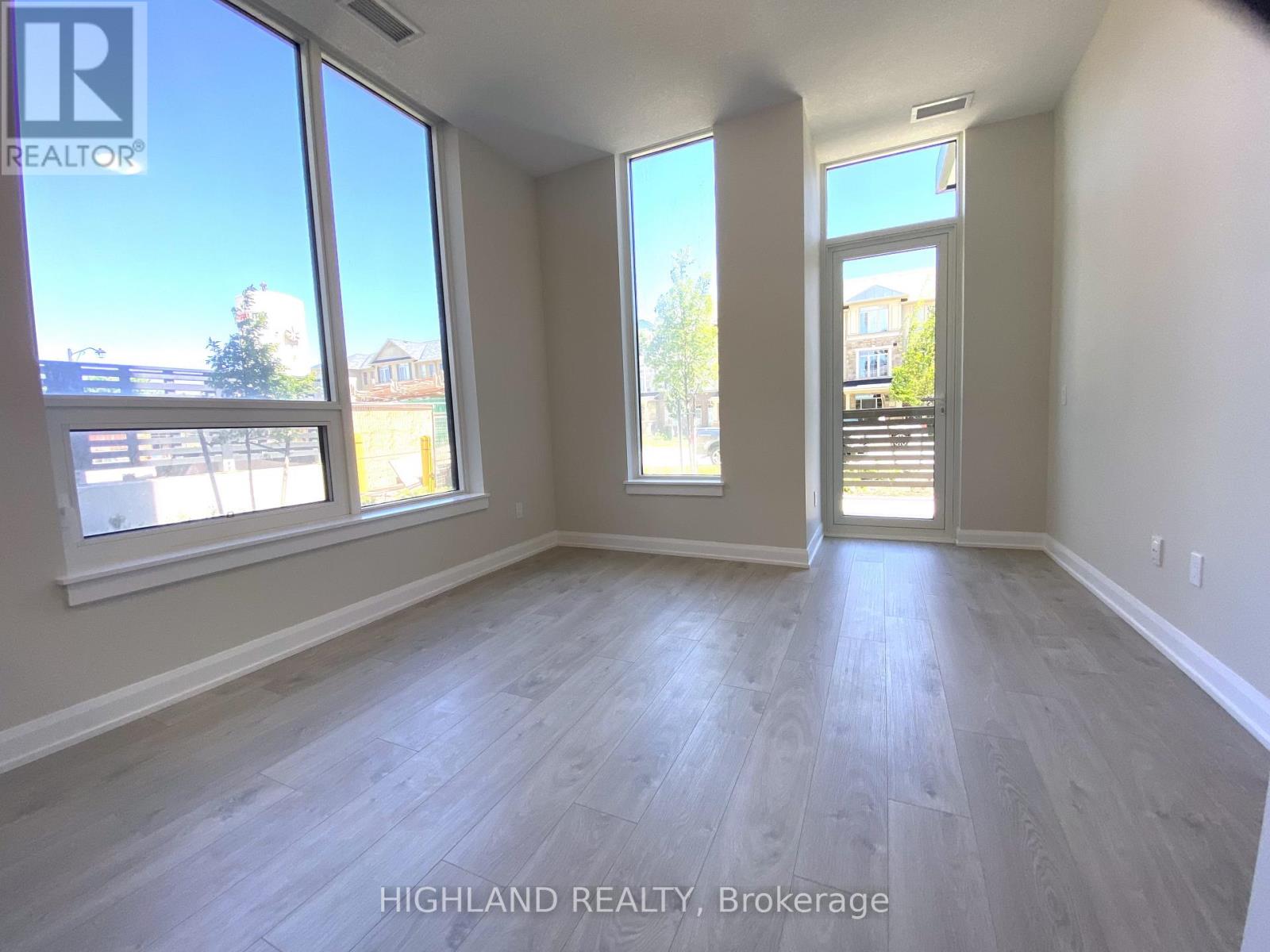 110 - 3220 William Coltson Avenue, Oakville, Ontario  L6H 7X9 - Photo 8 - W12700708