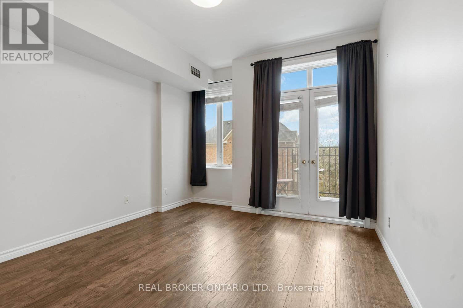 209 - 3531 Lakeshore Boulevard W, Toronto, Ontario  M8W 1P4 - Photo 10 - W12700712