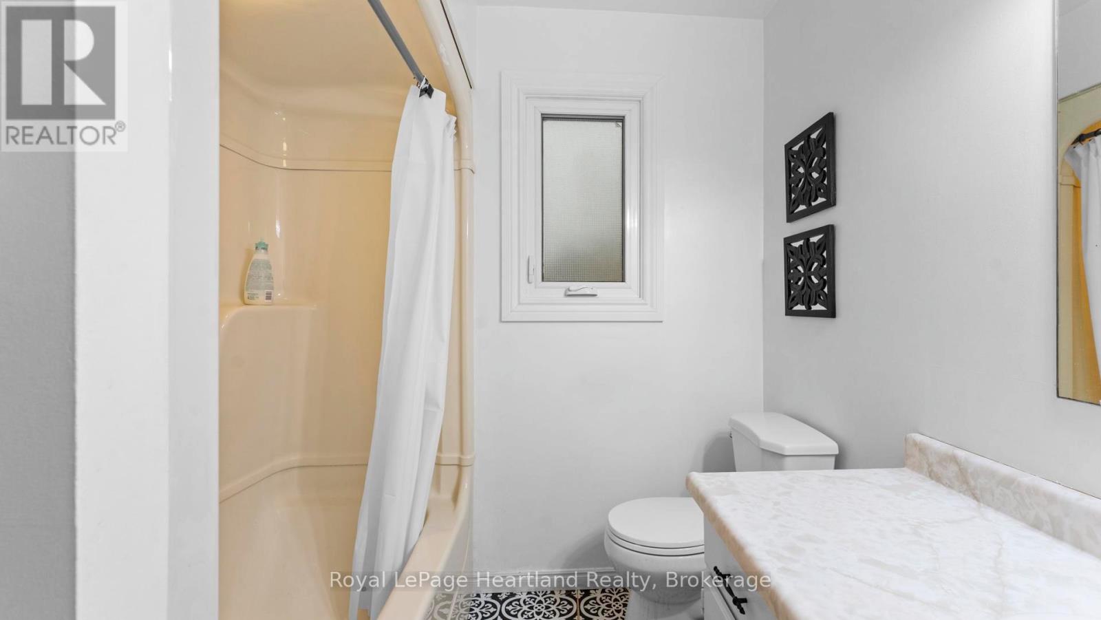 17 Suncoast Drive W, Goderich, Ontario  N7A 4H1 - Photo 23 - X12700880