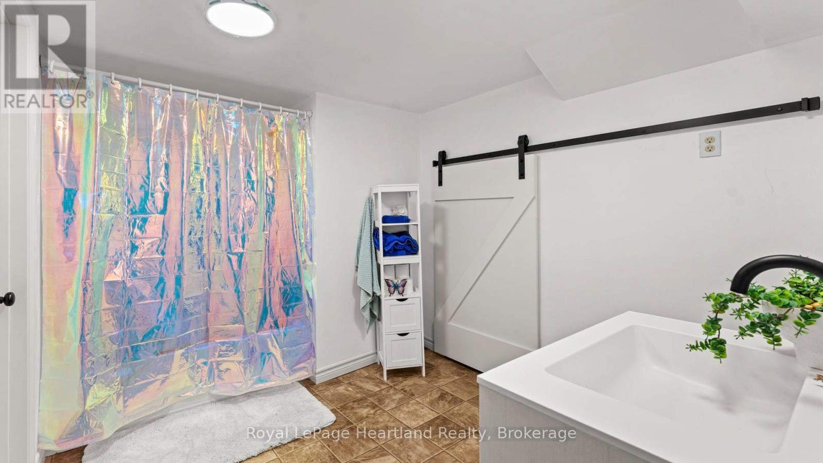 17 Suncoast Drive W, Goderich, Ontario  N7A 4H1 - Photo 33 - X12700880