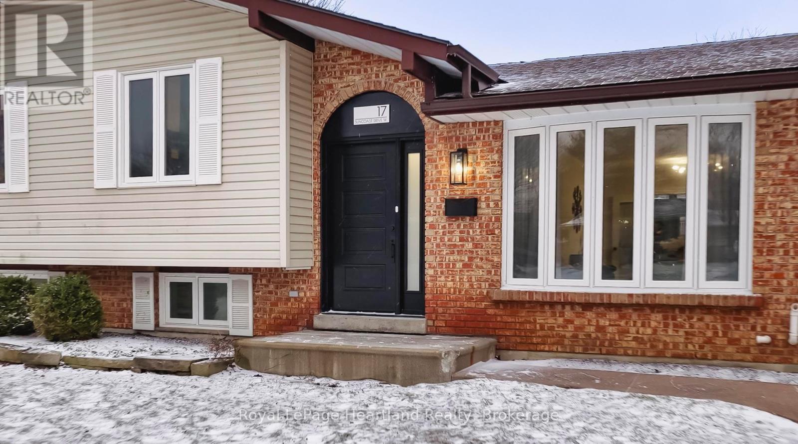 17 Suncoast Drive W, Goderich, Ontario  N7A 4H1 - Photo 4 - X12700880