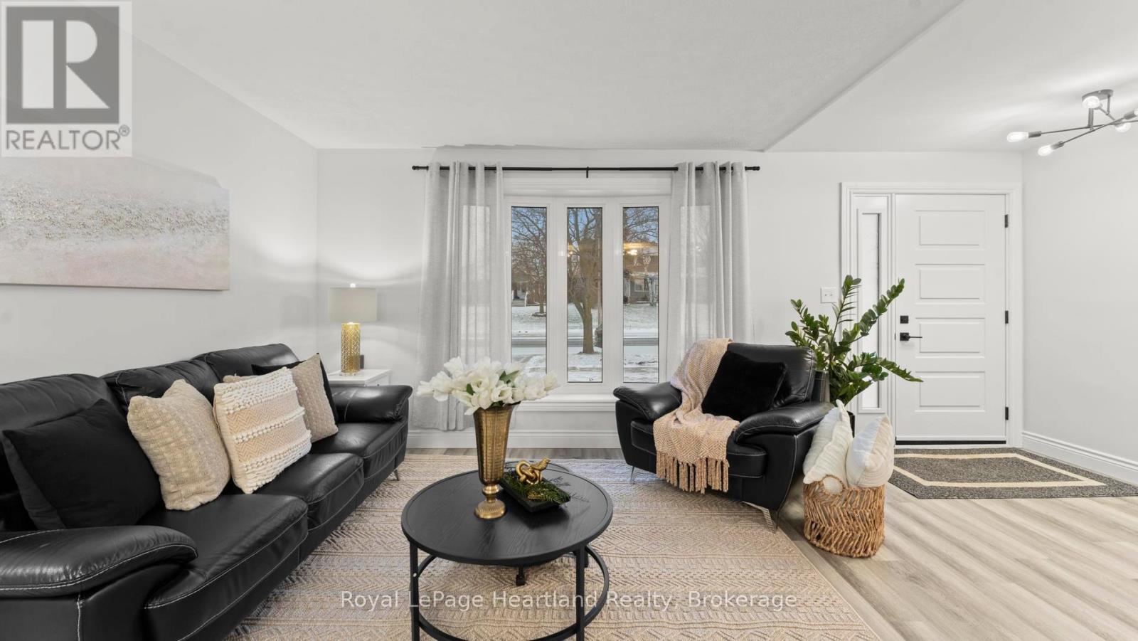 17 Suncoast Drive W, Goderich, Ontario  N7A 4H1 - Photo 8 - X12700880