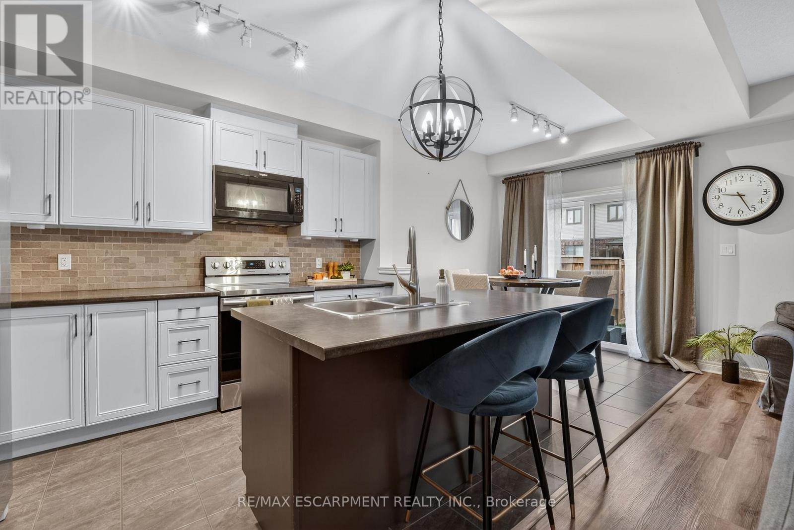 73 Severino Circle, West Lincoln, Ontario  L0R 2A0 - Photo 12 - X12700606