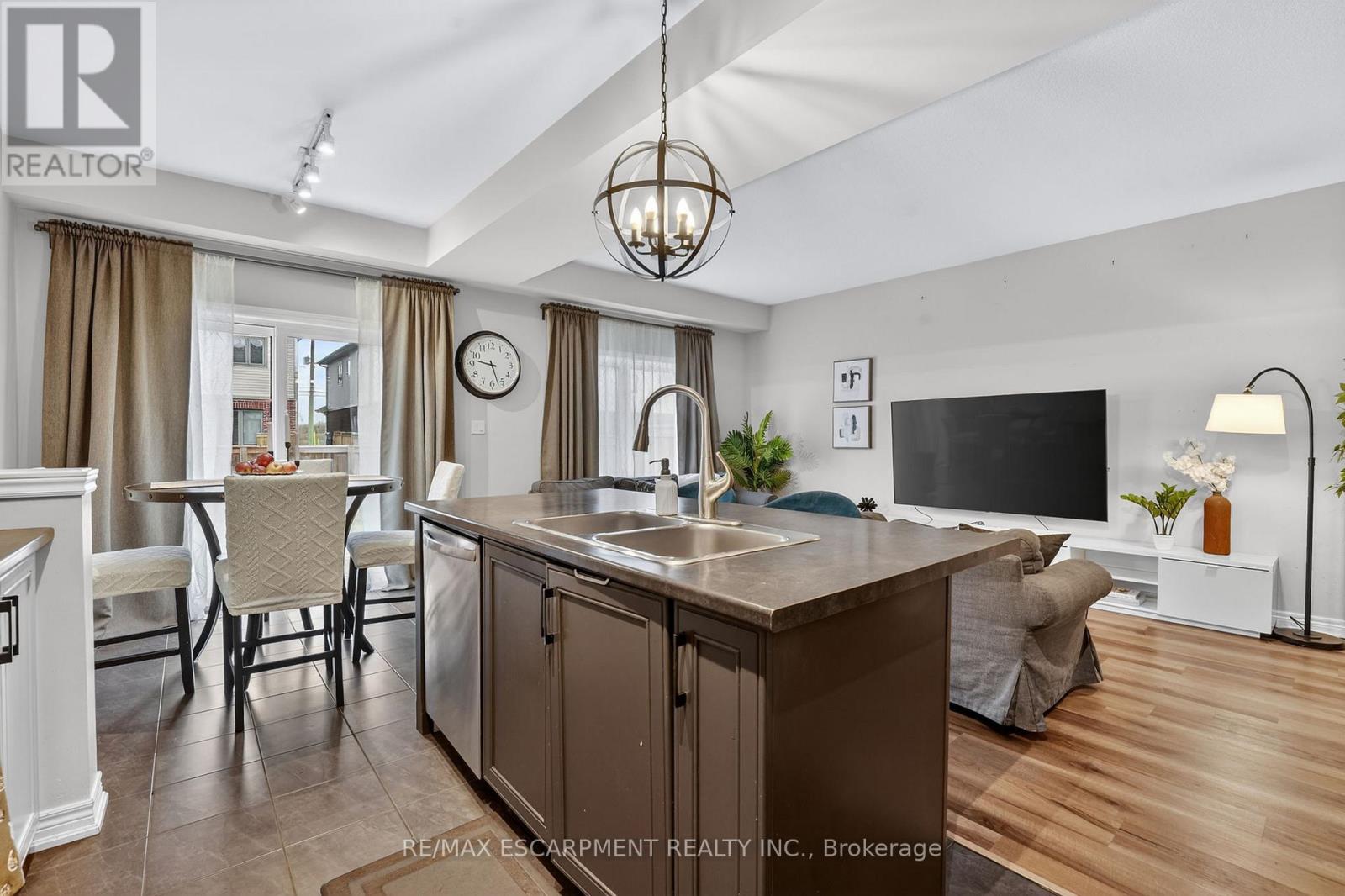 73 Severino Circle, West Lincoln, Ontario  L0R 2A0 - Photo 16 - X12700606