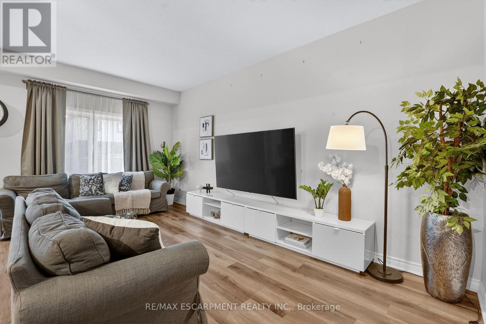 73 Severino Circle, West Lincoln, Ontario  L0R 2A0 - Photo 8 - X12700606