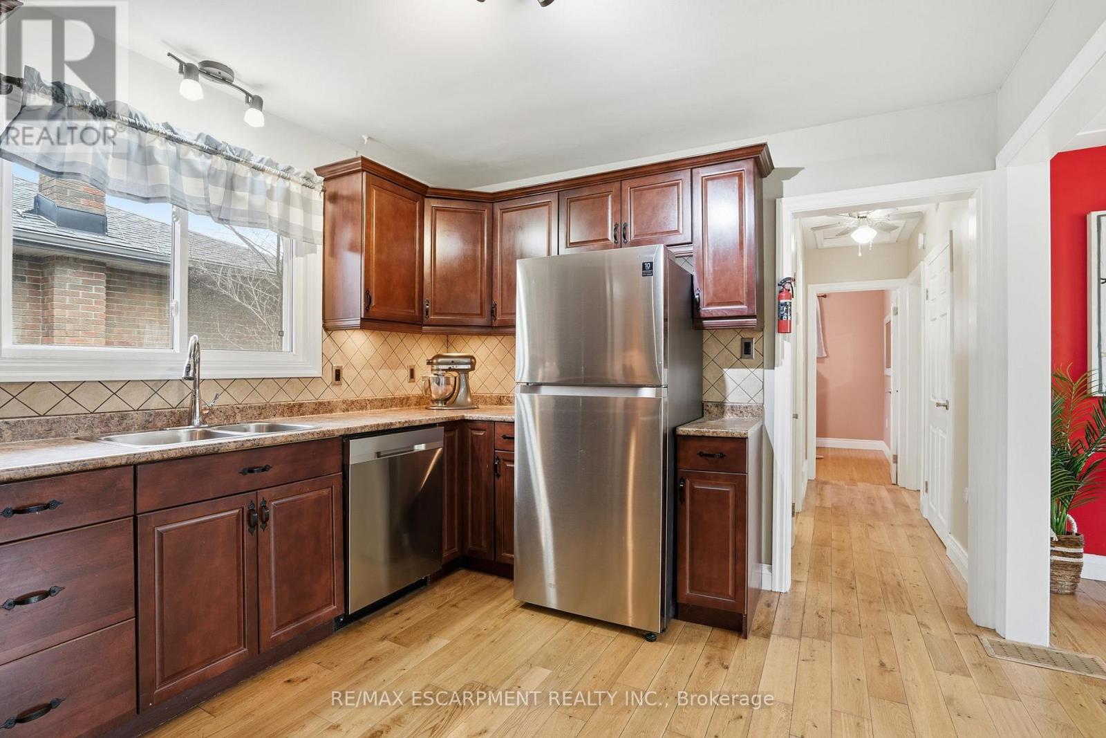 16 Alison Avenue, Waterloo, Ontario  N1R 1M9 - Photo 15 - X12700634