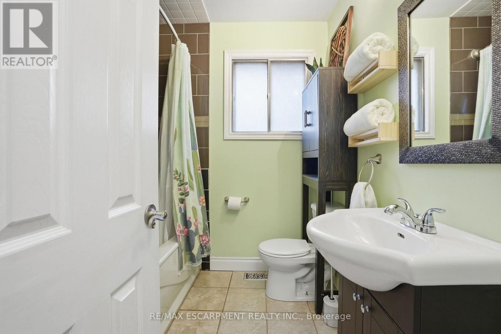 16 Alison Avenue, Waterloo, Ontario  N1R 1M9 - Photo 22 - X12700634