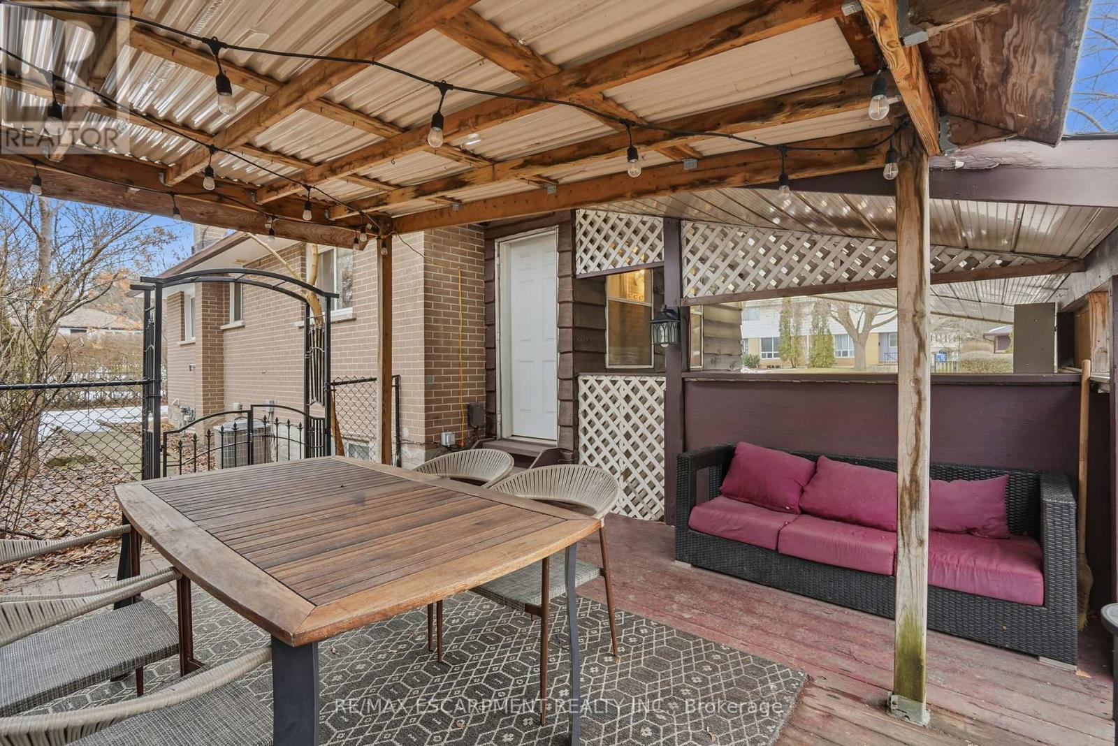 16 Alison Avenue, Waterloo, Ontario  N1R 1M9 - Photo 34 - X12700634