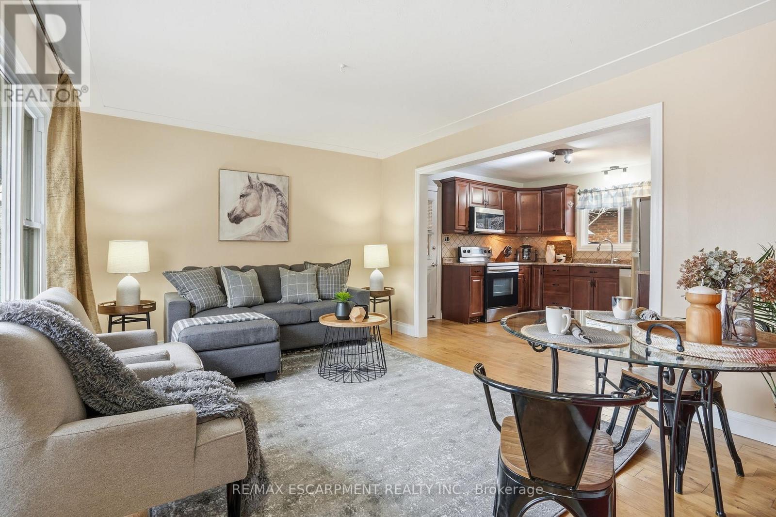 16 Alison Avenue, Waterloo, Ontario  N1R 1M9 - Photo 8 - X12700634