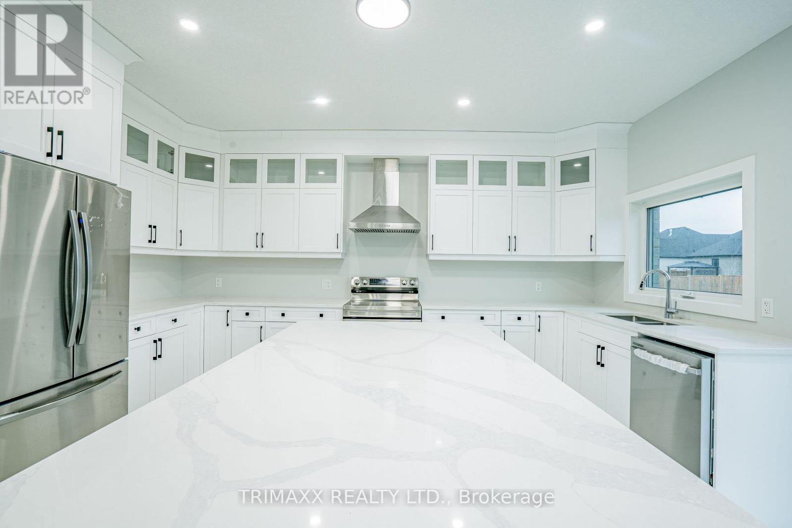 188 Foxborough Place, Thames Centre, Ontario  N0M 2P0 - Photo 14 - X12700682