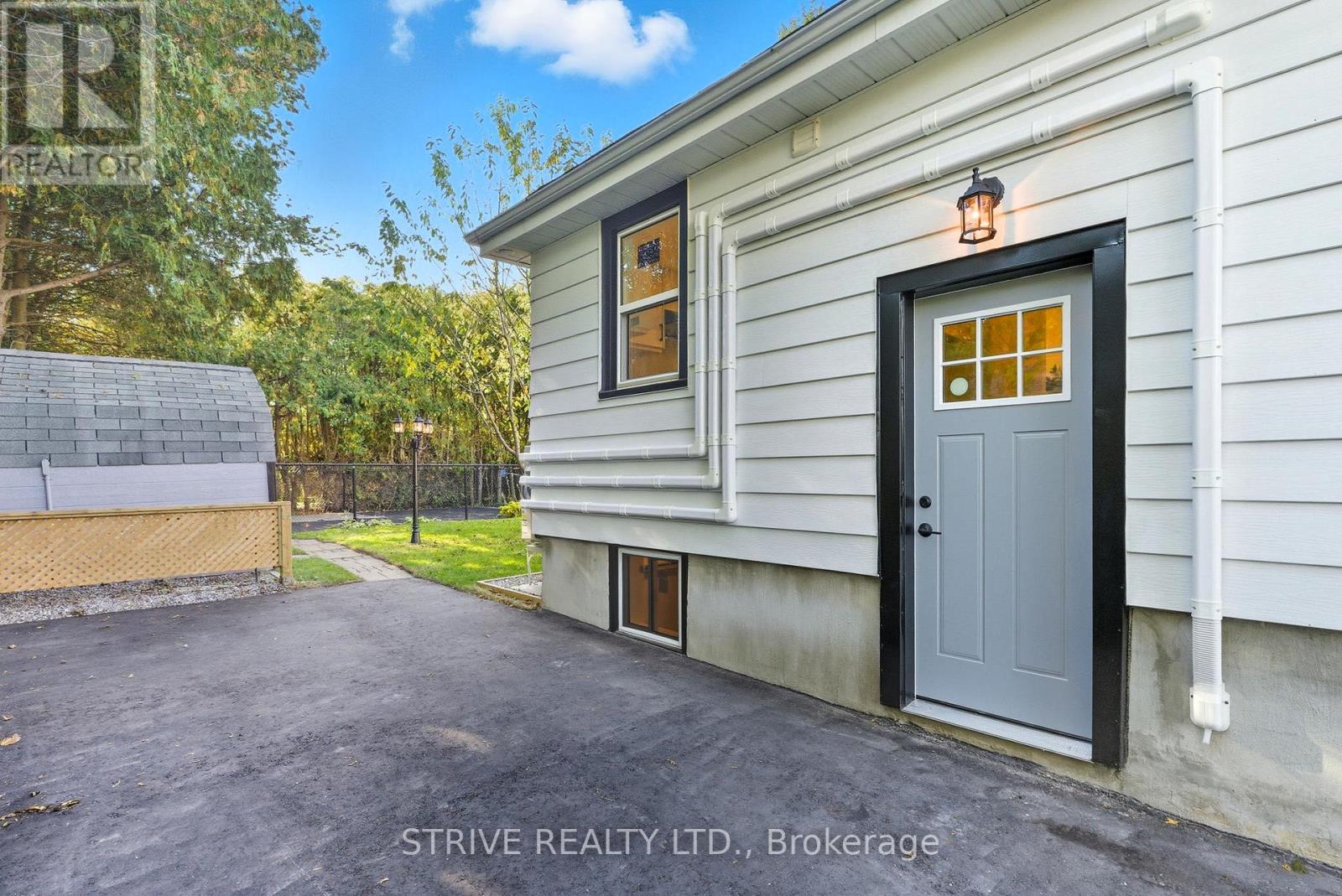 1120 Somerville Street, Oshawa, Ontario  L1G 4K5 - Photo 3 - E12700884