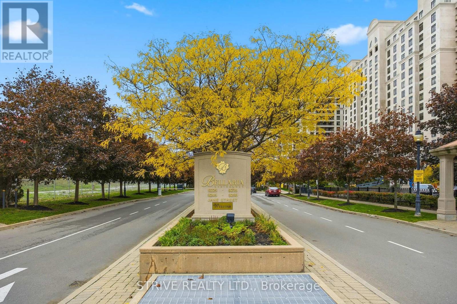 417 - 9225 Jane Street, Vaughan, Ontario L6A 0J7 - Photo 2 - N12700872