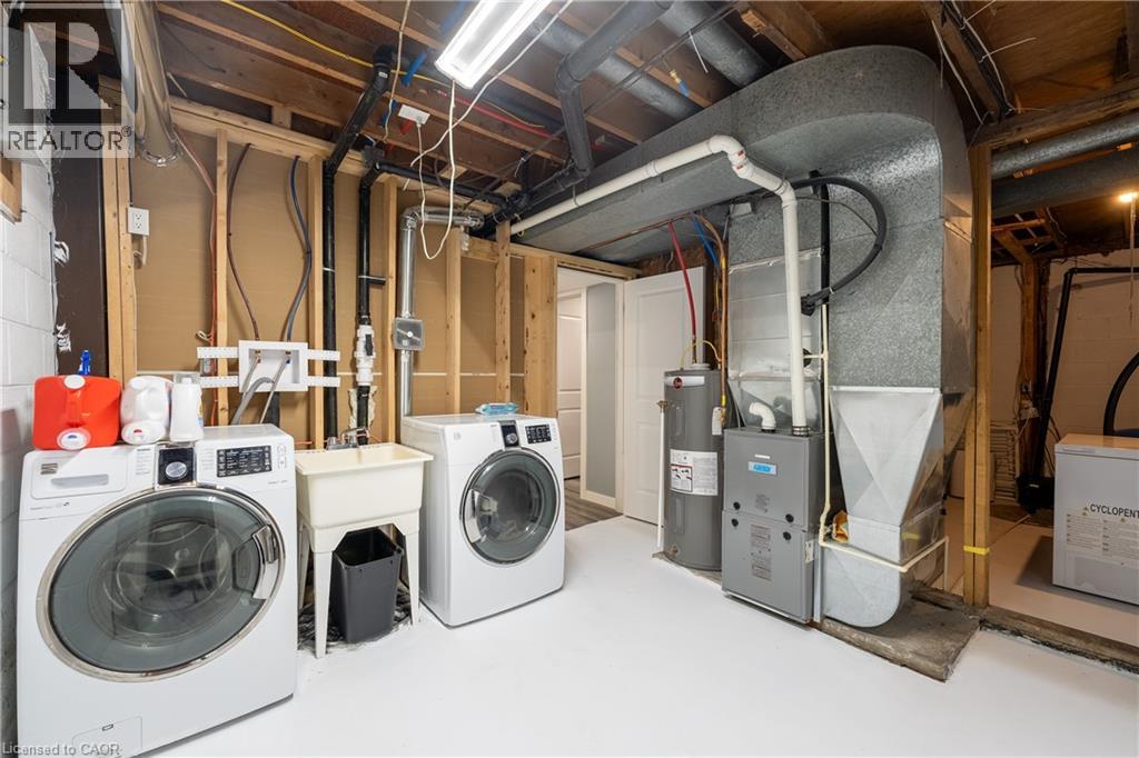 350 Kemp Road W, Grimsby, Ontario  L3M 4E7 - Photo 33 - 40798931