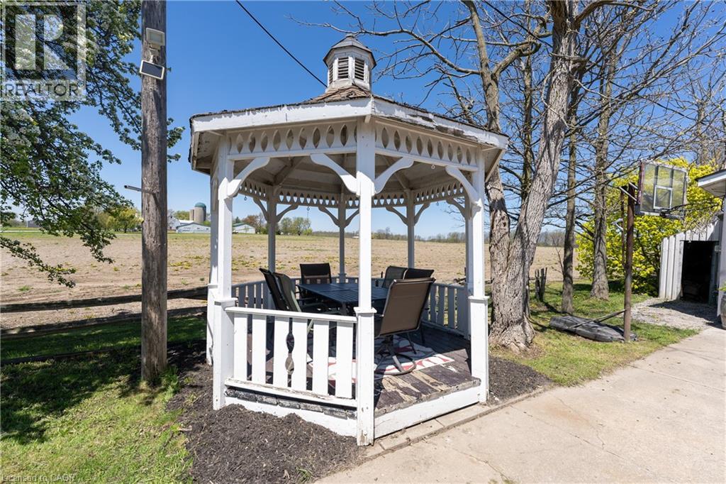 350 Kemp Road W, Grimsby, Ontario  L3M 4E7 - Photo 49 - 40798931