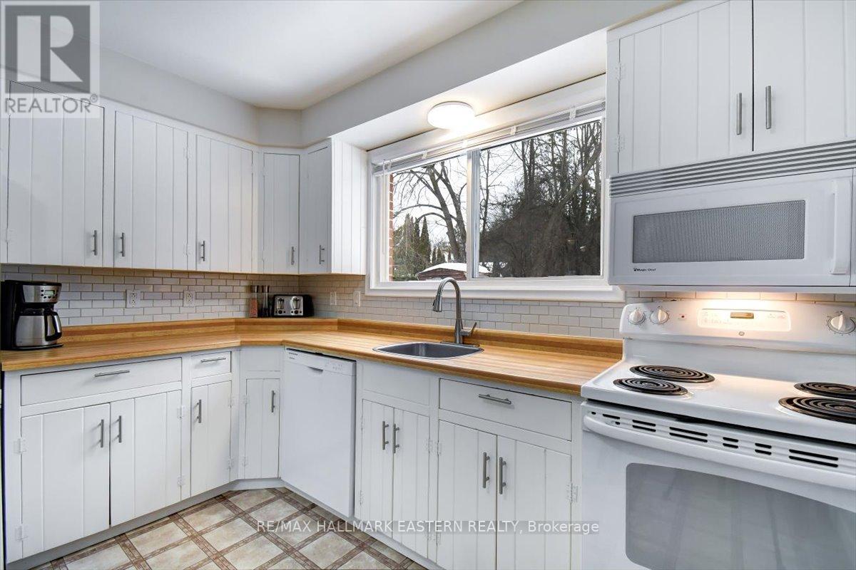 1193 Huron Street, Peterborough (Northcrest Ward 5), Ontario  K9H 6V6 - Photo 7 - X12700812