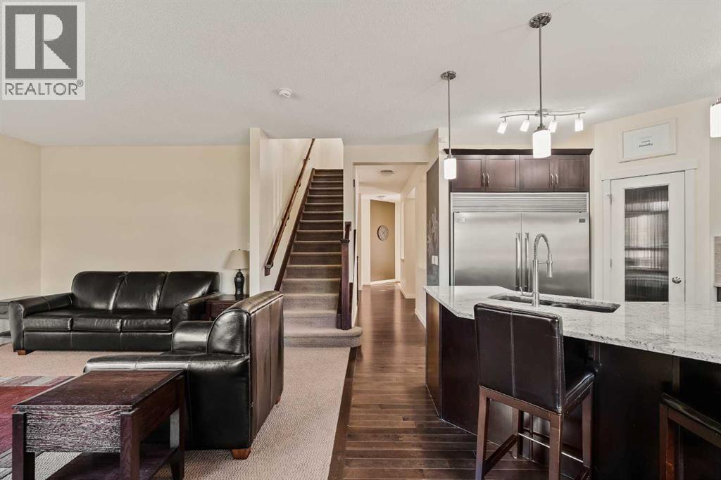 42 Drake Landing Drive, Okotoks, Alberta  T1S 0B9 - Photo 9 - A2270608