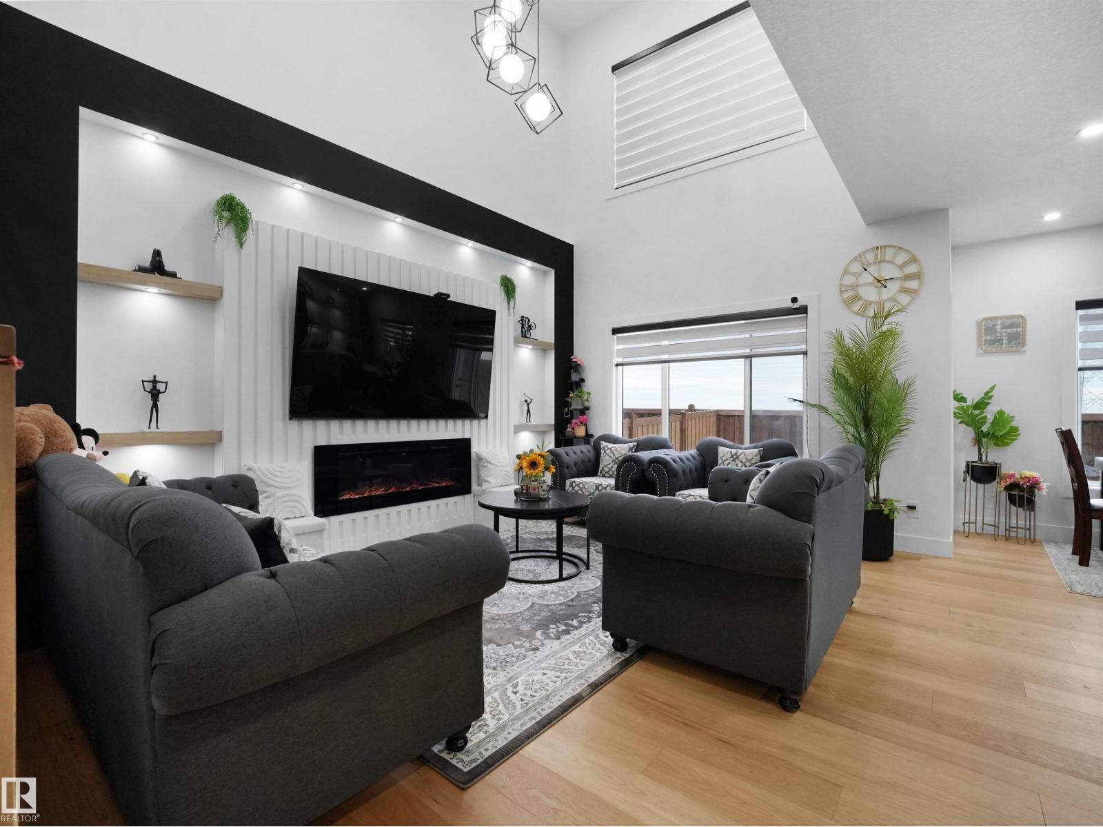 2928 1 Av Sw, Edmonton, Alberta  T6X 3E2 - Photo 13 - E4470182