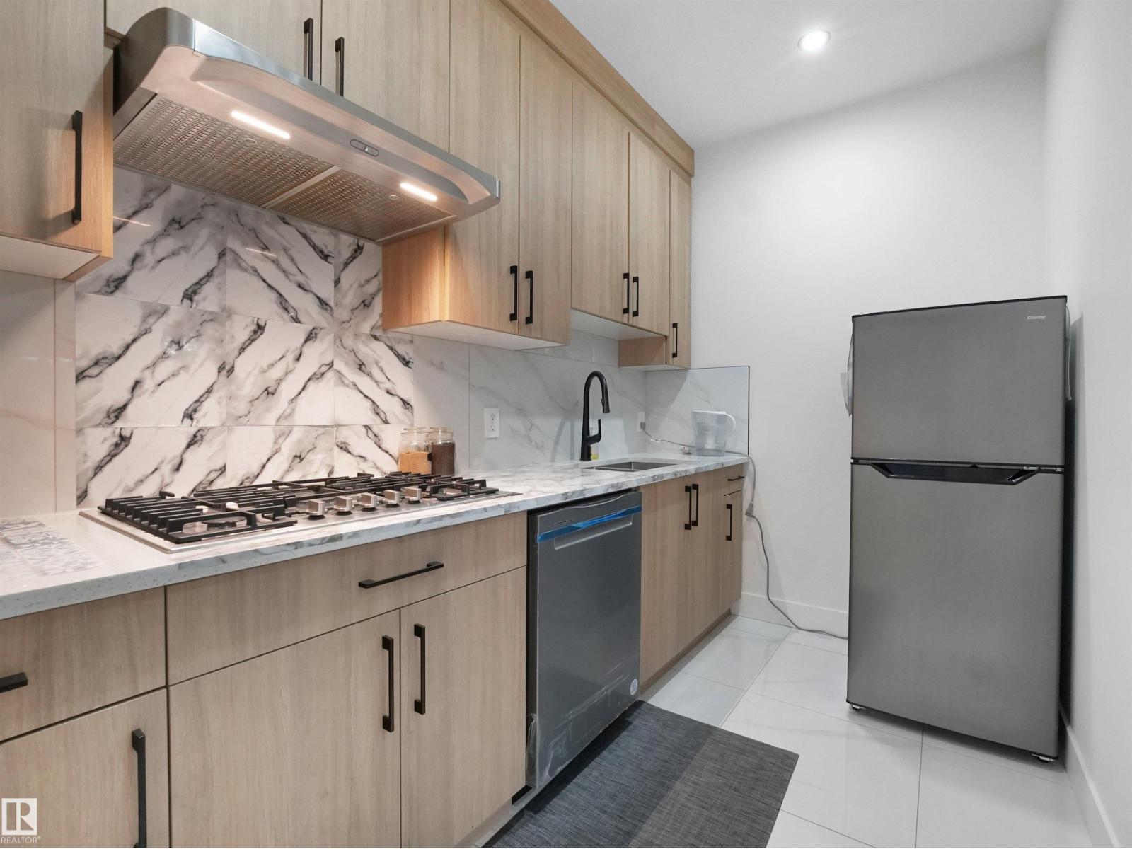 2928 1 Av Sw, Edmonton, Alberta  T6X 3E2 - Photo 26 - E4470182