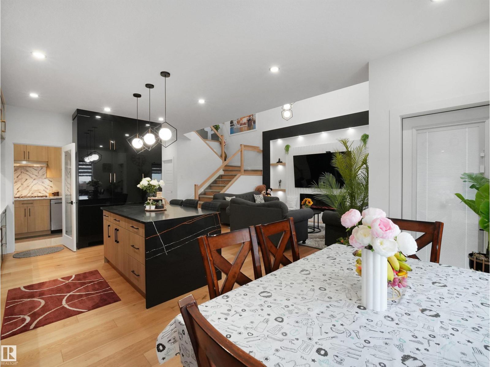 2928 1 Av Sw, Edmonton, Alberta  T6X 3E2 - Photo 27 - E4470182