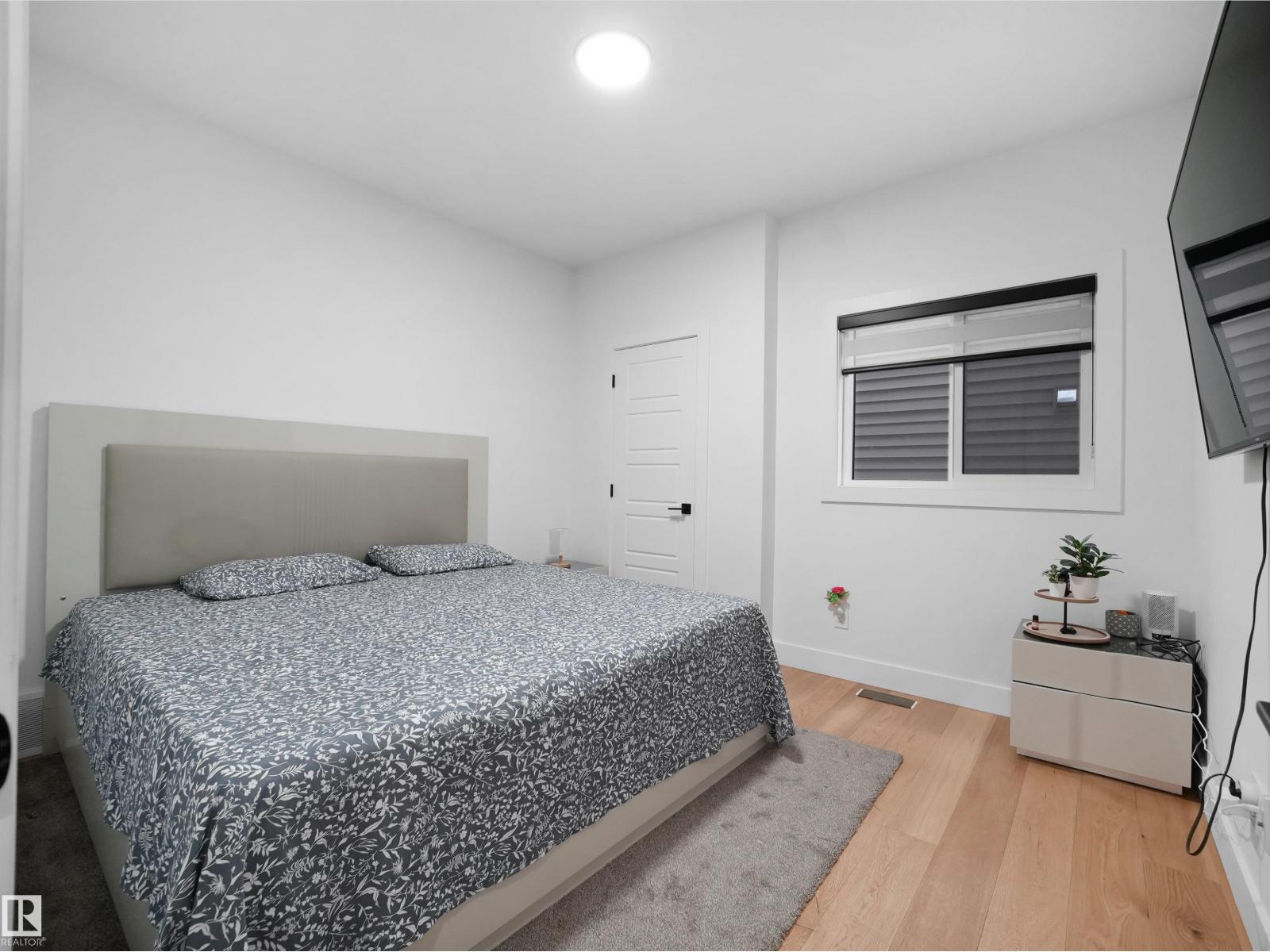 2928 1 Av Sw, Edmonton, Alberta  T6X 3E2 - Photo 9 - E4470182