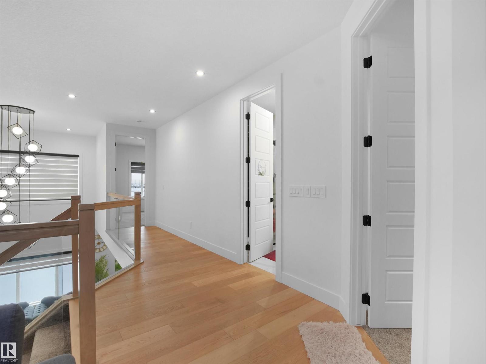 2928 1 Av Sw, Edmonton, Alberta  T6X 3E2 - Photo 33 - E4470182