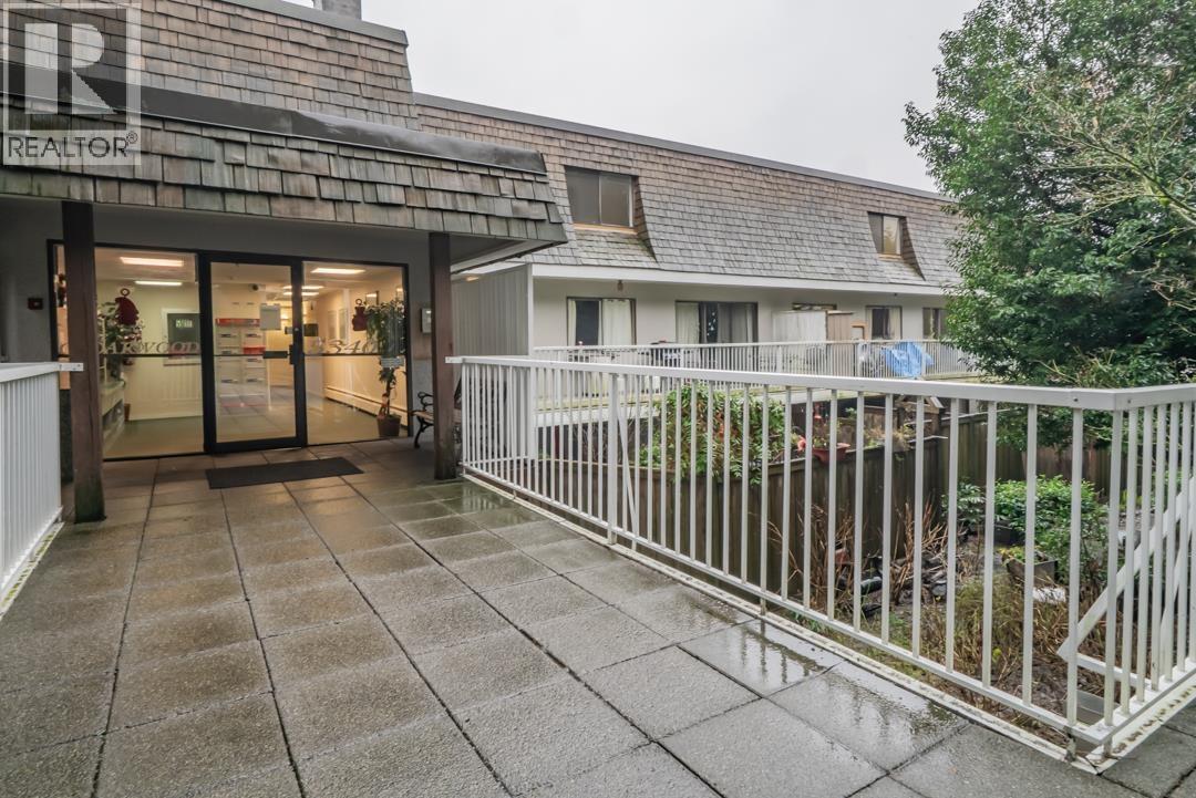 307 5340 Hastings Street, Burnaby, British Columbia  V5B 1R1 - Photo 2 - R3079915