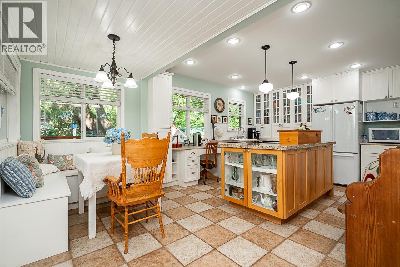 22592 132 Avenue, Maple Ridge, British Columbia  V4R 2R2 - Photo 12 - R3079893